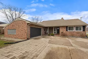 2600 W 59th Pl, Merrillville, IN 46410 - Photo 1