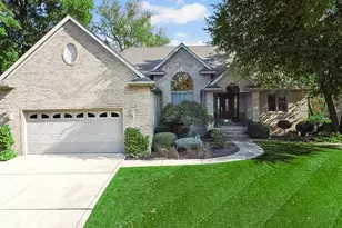 97 Scotscraig Dr, Valparaiso, IN 46385 - Photo 4