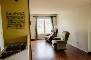 3612 Creekside Dr, Valparaiso, IN 46383 - Photo 6