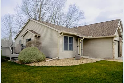 3612 Creekside Drive, Valparaiso, IN 46383 - Photo 4