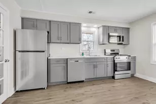 555 W Pine St, Griffith, IN 46319 - Photo 6