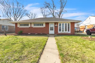 555 W Pine Street, Griffith, IN 46319 - Photo 1