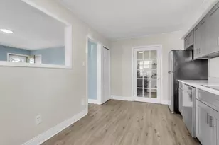 555 W Pine St, Griffith, IN 46319 - Photo 8