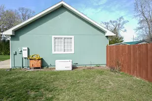 4064 E 175 N, Knox, IN 46534 - Photo 4