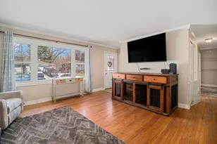 6767 Laurel Ave, Portage, IN 46368 - Photo 4