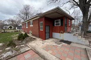 3569 Maryland St, Gary, IN 46409 - Photo 2