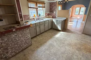 3569 Maryland St, Gary, IN 46409 - Photo 4