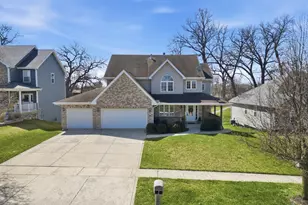 2219 Forest View Ln, Lowell, IN 46356 - Photo 2