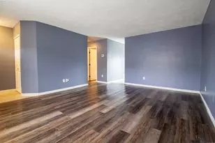 6081 Pennsylvania Dr, Merrillville, IN 46410 - Photo 8