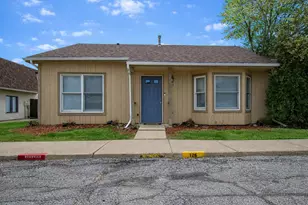 6081 Pennsylvania Dr, Merrillville, IN 46410 - Photo 2