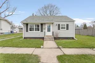 1104 Rumely St, La Porte, IN 46350 - Photo 2