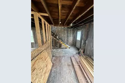 611 W 9th Street, Michigan City, IN 46360 - Photo 6