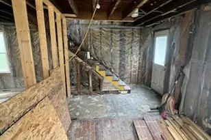 611 W 9th St, Michigan City, IN 46360 - Photo 6