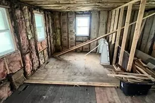 611 W 9th St, Michigan City, IN 46360 - Photo 2