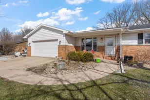 3910 W 106th Ln, Crown Point, IN 46307 - Photo 2