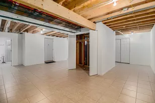 2352 Four Seasons Pkwy, Crown Point, IN 46307 - Photo 20