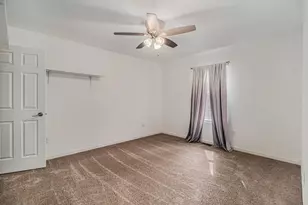 2352 Four Seasons Pkwy, Crown Point, IN 46307 - Photo 12