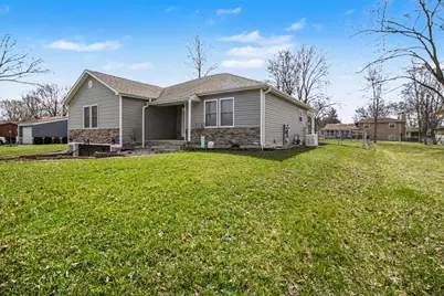 2352 Four Seasons Parkway, Crown Point, IN 46307 - Photo 2