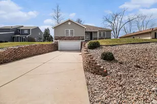 2352 Four Seasons Pkwy, Crown Point, IN 46307 - Photo 1