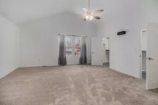 2352 Four Seasons Pkwy, Crown Point, IN 46307 - Photo 10