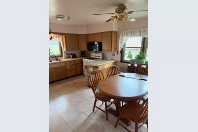 305 W 35th Avenue, Griffith, IN 46319 - Photo 2