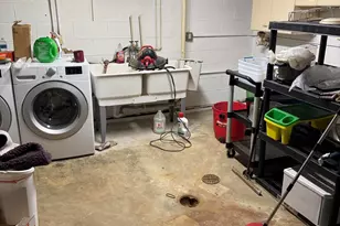 305 W 35th Ave, Griffith, IN 46319 - Photo 16