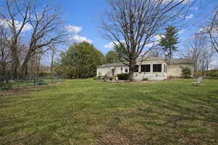 1392 W 300 N, La Porte, IN 46350 - Photo 12