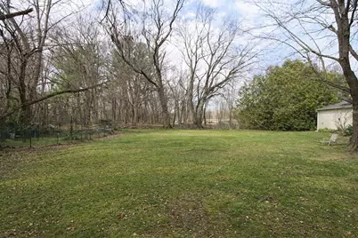 1392 W 300 N, La Porte, IN 46350 - Photo 8