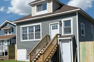 1105 Truman St, Hammond, IN 46320 - Photo 1