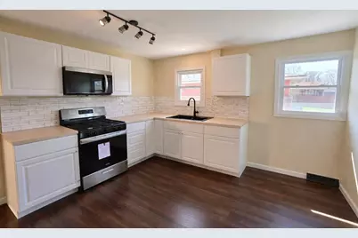 5768 Roosevelt Place, Merrillville, IN 46410 - Photo 4