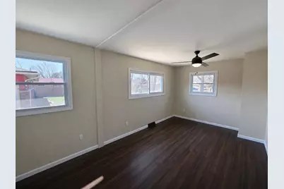 5768 Roosevelt Place, Merrillville, IN 46410 - Photo 4