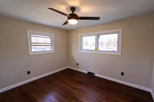 5768 Roosevelt Pl, Merrillville, IN 46410 - Photo 6