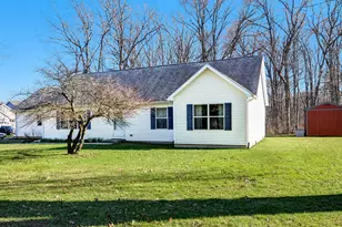 1510 Ash St, Chesterton, IN 46304 - Photo 2