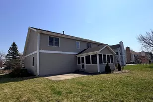 2710 Wood Dr, Dyer, IN 46311 - Photo 4