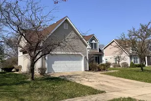 2710 Wood Dr, Dyer, IN 46311 - Photo 2