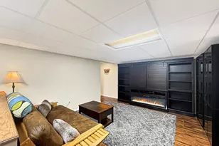 490 W 75 S, Valparaiso, IN 46385 - Photo 20