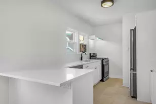 817 E 11th St, Michigan City, IN 46360 - Photo 10