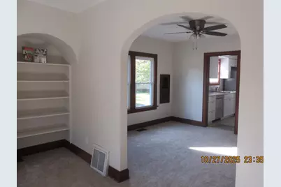 812 S Lake Park Avenue, Hobart, IN 46342 - Photo 4