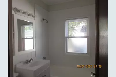 812 S Lake Park Avenue, Hobart, IN 46342 - Photo 10