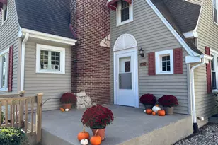 812 S Lake Park Ave, Hobart, IN 46342 - Photo 2