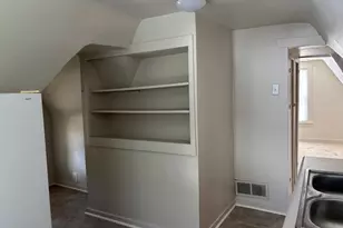 812 S Lake Park Ave, Hobart, IN 46342 - Photo 16