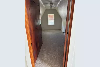 812 S Lake Park Avenue, Hobart, IN 46342 - Photo 12