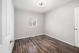 1272 E 36th Pl, Gary, IN 46409 - Photo 8