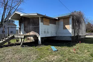 2120 Ohio St, Michigan City, IN 46360 - Photo 4