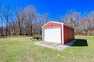 303 Dahlke St, North Judson, IN 46366 - Photo 28