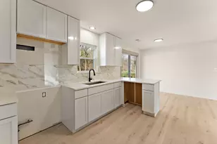 2403 Thomas Rd, Valparaiso, IN 46383 - Photo 12