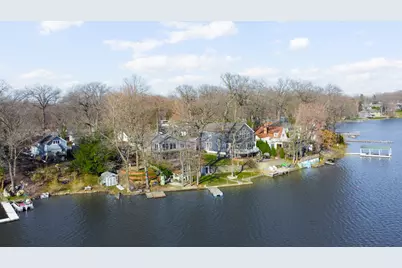 1210 Edgewater Beach Road, Valparaiso, IN 46383 - Photo 8