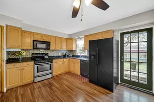 1814 Tulip Ln, Munster, IN 46321 - Photo 6