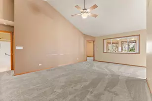 6458 Grosbeak Ct, Hobart, IN 46342 - Photo 6