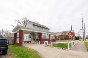 102 S Newton St, Goodland, IN 47948 - Photo 4